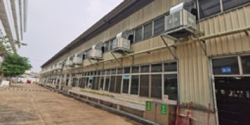 面積大、人少的廠房車間降溫，可以用環(huán)保空調(diào)這樣降溫！