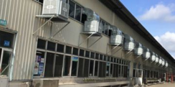 工廠廠房降溫安裝環(huán)保空調(diào)，節(jié)能省電降溫效果好！